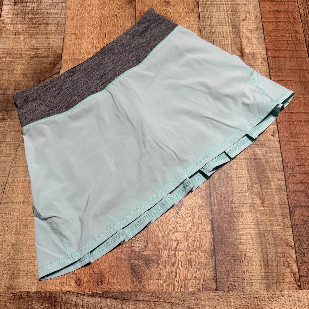 Lululemon Wmns Aquamarine Gray Pace Setter Skort Skirt Sz 2 Run Athletic Pockets